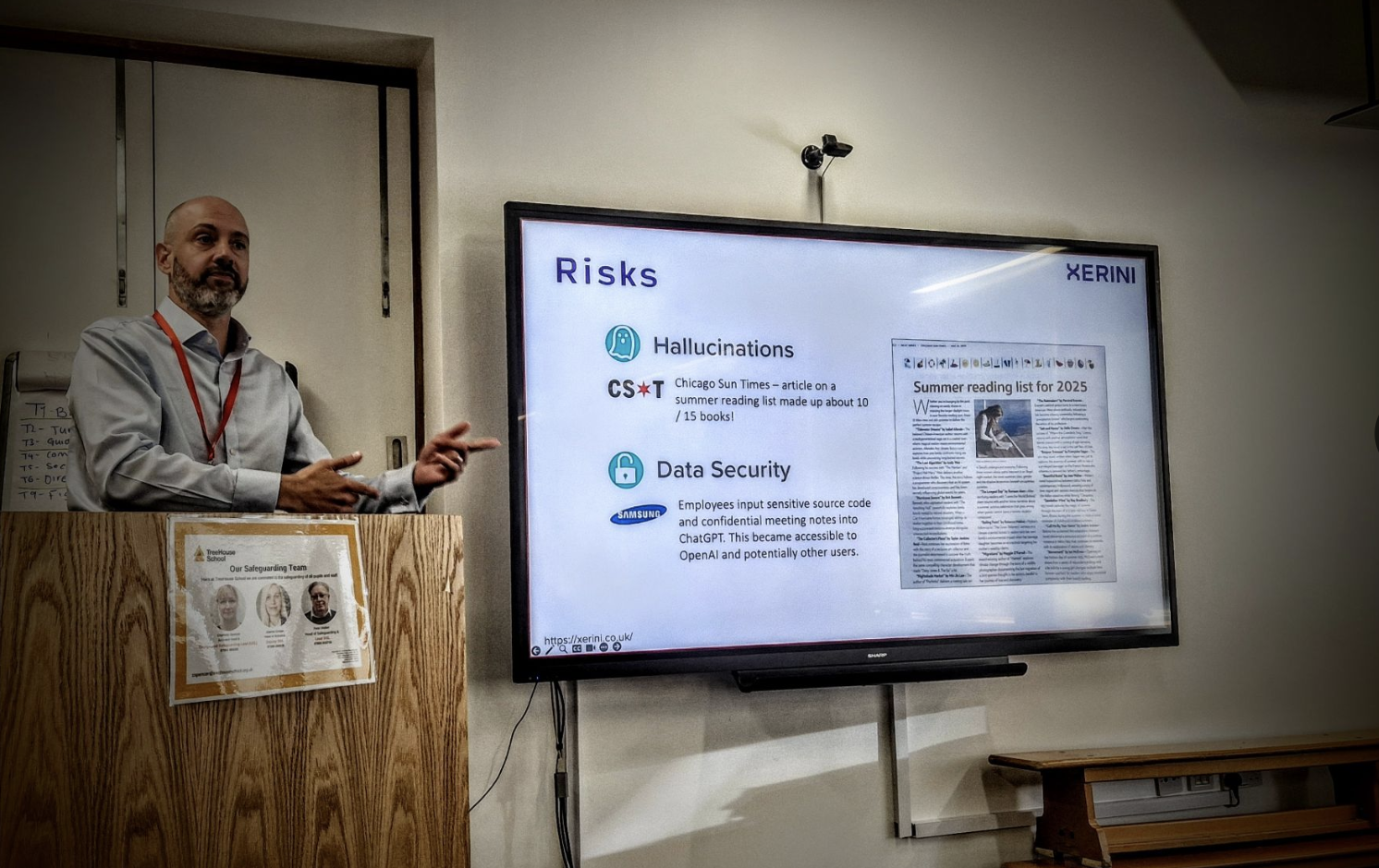 Simon presenting AI risks